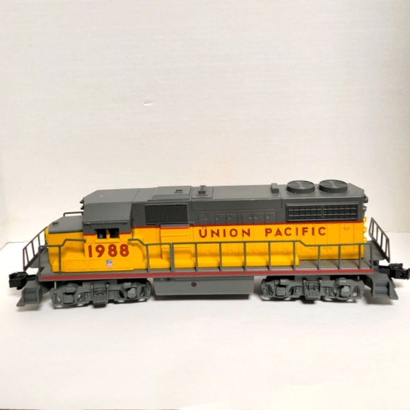 Lionel Union Pacific Engine🚉 - Picture 1 of 6